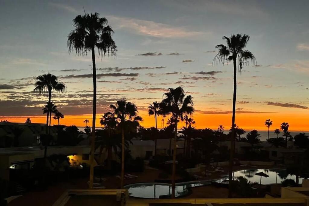 Luxury Ocean View Playa Roca Apartment Costa Teguise Luaran gambar