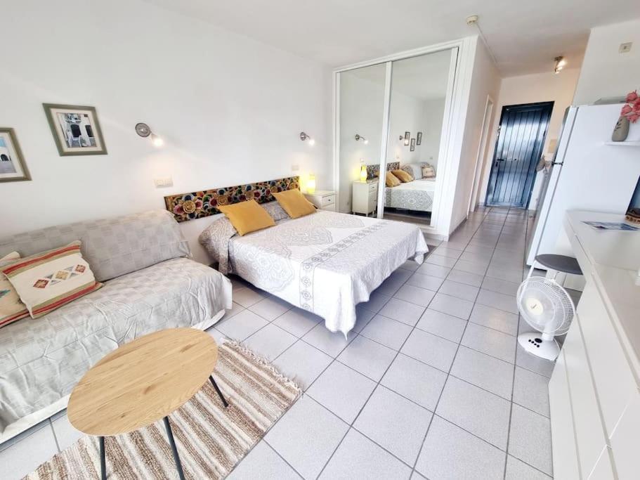 Luxury Ocean View Playa Roca Apartment Costa Teguise Luaran gambar