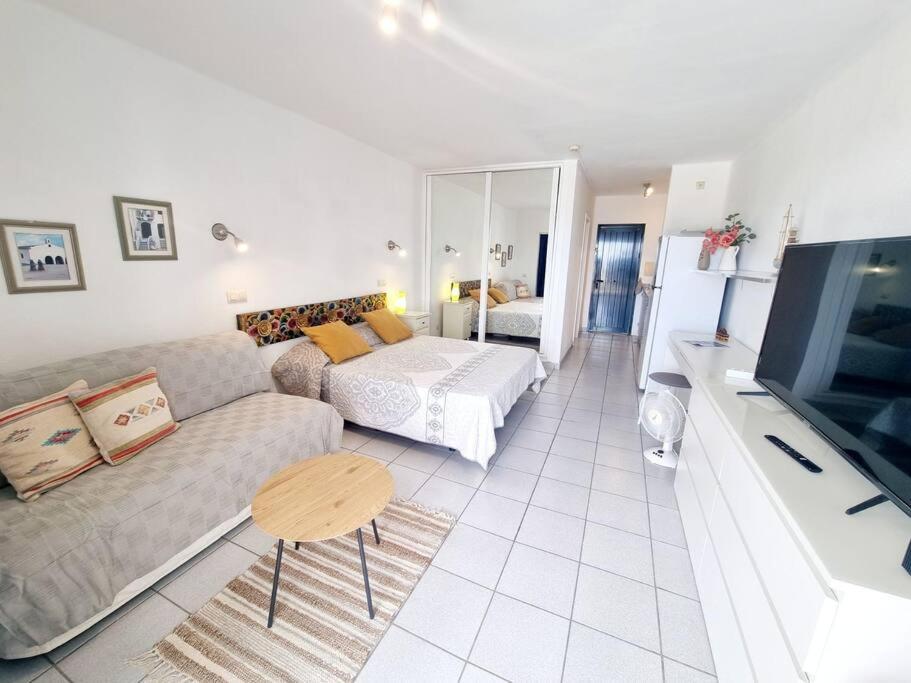 Luxury Ocean View Playa Roca Apartment Costa Teguise Luaran gambar