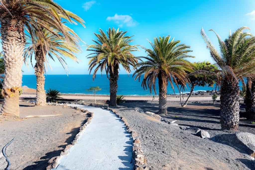 Luxury Ocean View Playa Roca Apartment Costa Teguise Luaran gambar