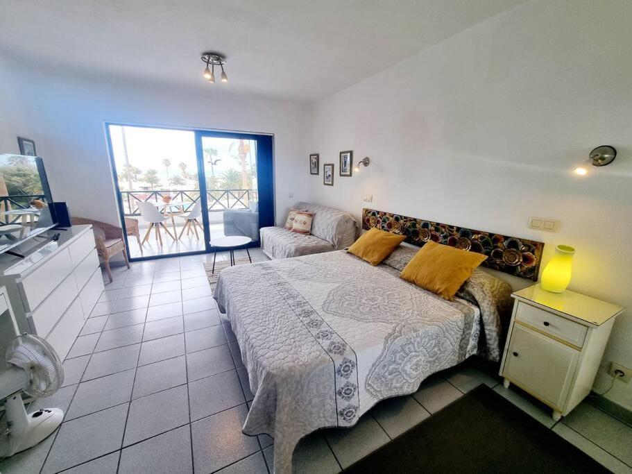 Luxury Ocean View Playa Roca Apartment Costa Teguise Luaran gambar