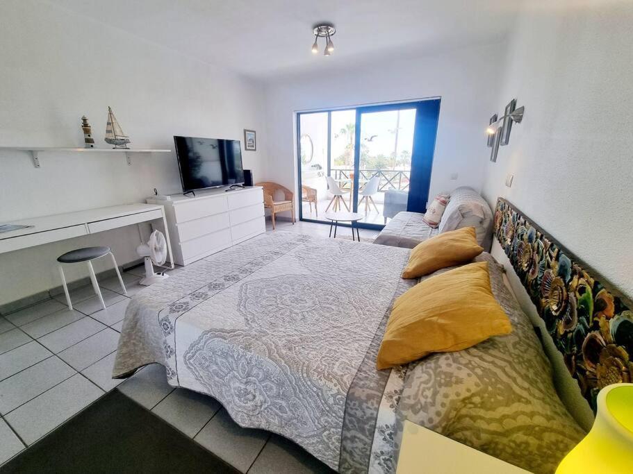 Luxury Ocean View Playa Roca Apartment Costa Teguise Luaran gambar